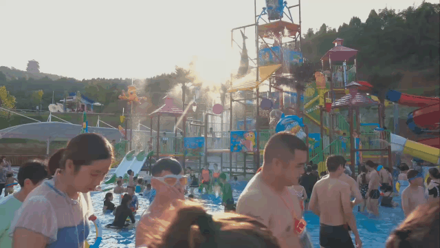 一头扎进25°C的清凉！南充森林奇幻水上乐园全攻略！