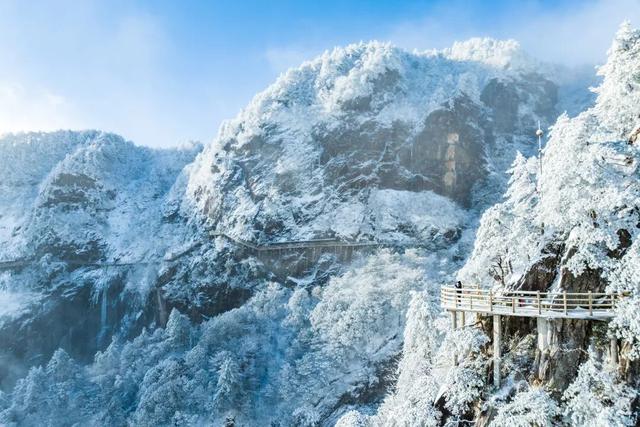 明月山跨年抽奔驰，玩这么大吗？看超燃音乐夜，把豪车开回家！