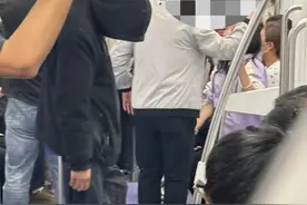 西安地铁黑衣男子身份确定！已送返原籍图片
