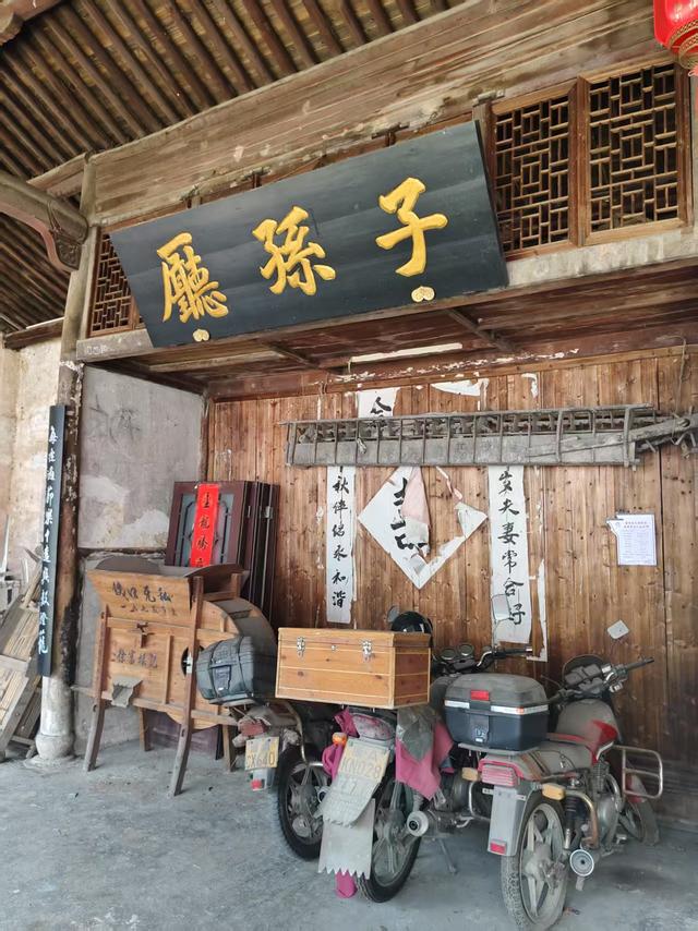 在富春江畔遇见孙权故里，网评有争议的龙门古镇其实很有看头
