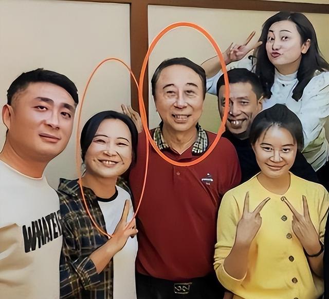 越不被看好，越是争气，时隔一年，贾玲再次官宣喜讯
