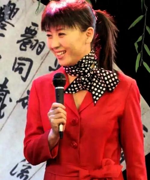 闫学晶哭穷风波大反转！儿子一句话戳破惊天真相