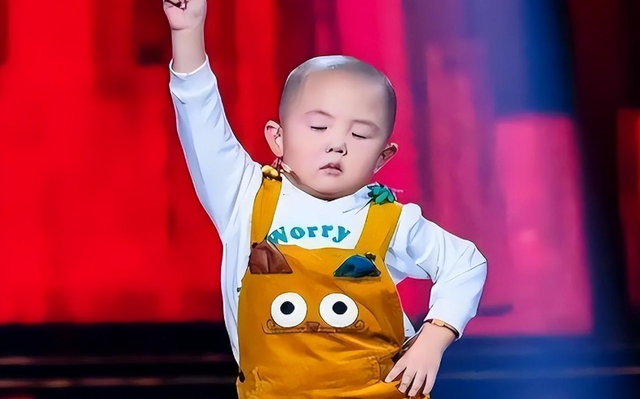 小神童“张峻豪”，3岁走红，5岁上春晚，7岁年入百万	，后来怎样