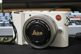 五百多元的微单相机，搭载索尼传感器，能录4K视频图片