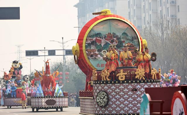 #运城头条#山西绛州：千年古州元宵节策马迎春乐翻天