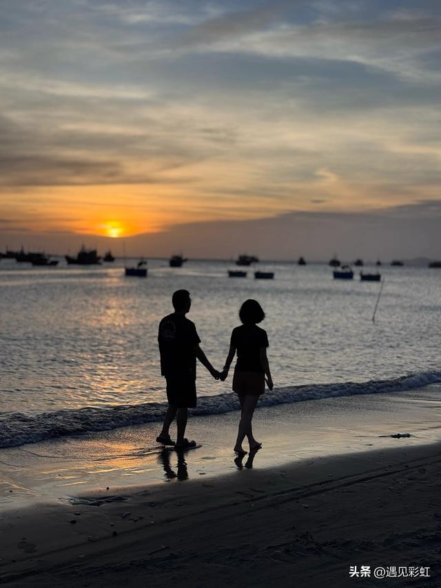 越南8日游（第六天，美奈仙女溪、红沙丘和小渔村日落）