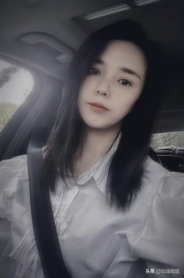 女兵方队领队王媛回家：曝更多美照，是采油厂职工，同事发文祝贺