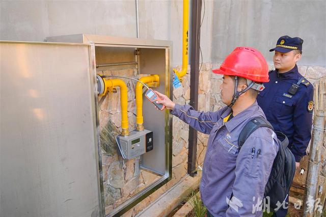 城管助力爆改“西部牛仔小镇”，江夏“边角料”变身网红打卡地