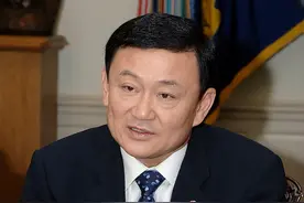 他信：自己与妹妹、妹夫、女儿皆为泰国总理，儿子则是亿万富翁图片