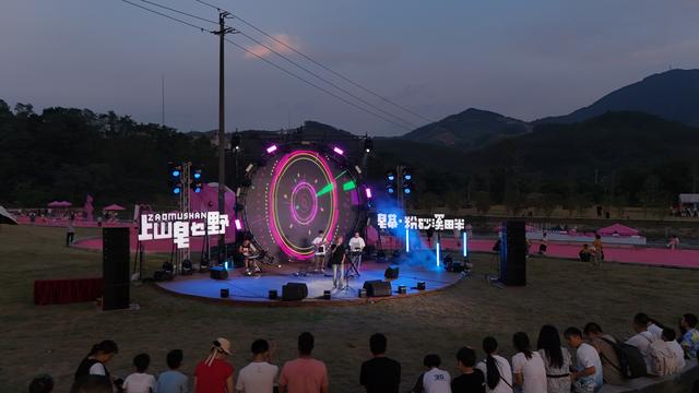 50万人涌向蘇村沙滩，34万人打卡牛肉！高明飘起满城“烟火气”