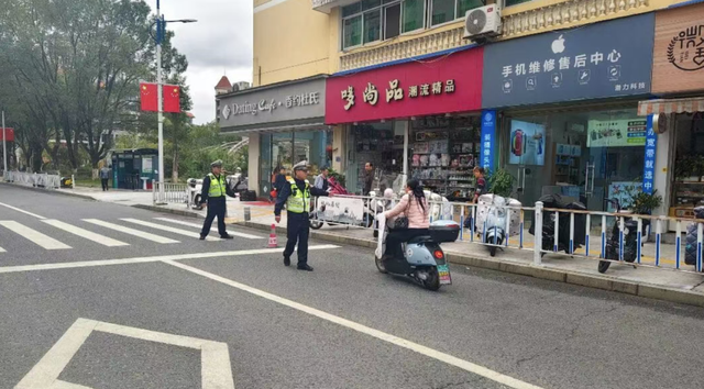 12月1日起，电动车又有新规，2类车禁止上路，5大违法行为严查！