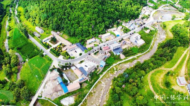 【摄影报道】张家川县：游丝路大关山 品诗意花园