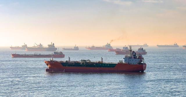 特朗普扣船 马杜罗头大 想派军舰护航掣肘多