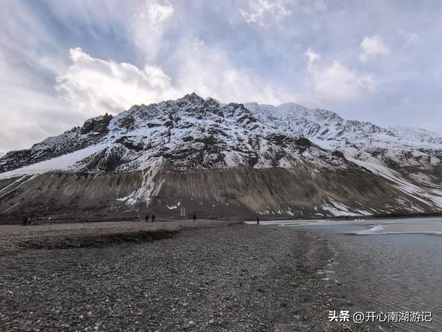 喀什经317到成都，边坝-洛隆，看祥格拉冰川，登顶观三色湖