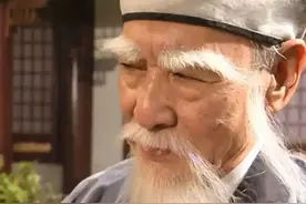 他是扫地僧唯一的对手,武功轻灵飘逸却威力无穷,得其一便所向披靡图片