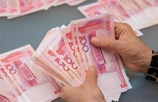 7月份后，建议最好准备3万元现金放在家里，只因这4个原因