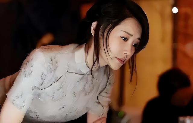 她一生 “风流成性、老少通吃	”，撩汉无数	，现如今56岁却依旧单身