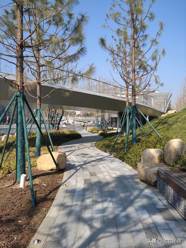 赶工热火朝天的无锡太湖湾音乐厅