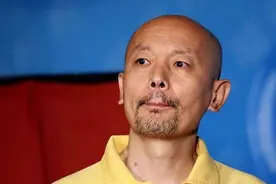 妹妹远在美国，父母也已离世，如今66岁无儿无女的葛优如何了图片