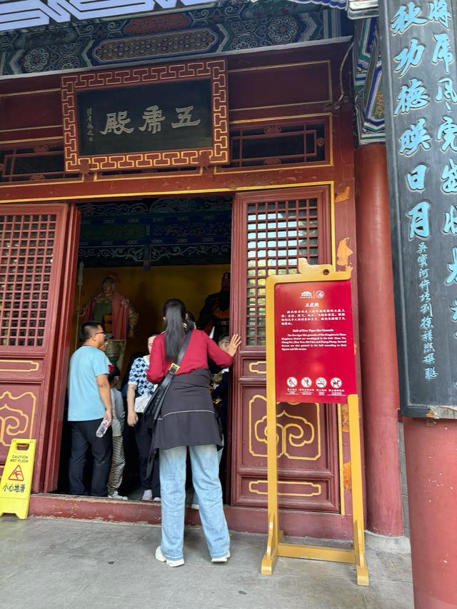 我是上海人，刚从河北正定回来，实在忍不住想说：对正定5点印象