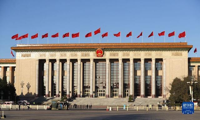 中国最需要的，特朗普拱手奉上，中方发现不对劲，立马发出警告