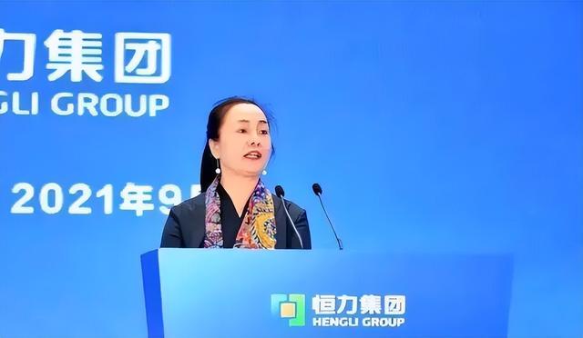 超越华为！这个干“土生意”的夫妻档，一年狂赚8177亿养活17万人