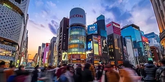 怪事一件接一件、百姓日子越来越难：深扒日本社会畸形的真面目