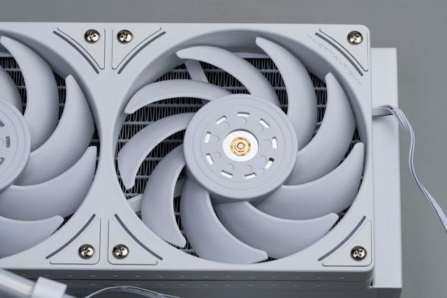 实测22款游戏！AMD RX9070是4K游戏入门卡还是爽玩卡？