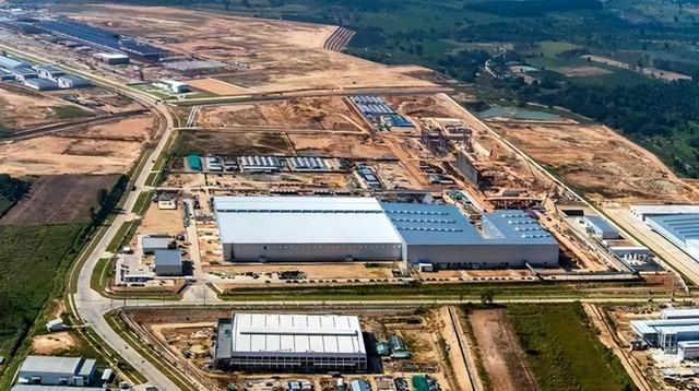 加税100%，就是冲着中国芯片来的，5家先进芯片企业已赴美建厂
