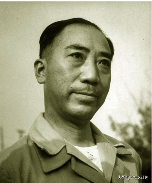 戴笠与胡蝶的真实影像，胡蝶美艳摄人心魄，戴笠面容冷峻不怒自威