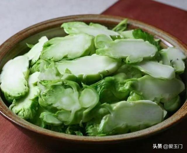 冬天，这菜使劲吃！一润肠、二提神醒脑、三强免疫，不懂吃可惜了