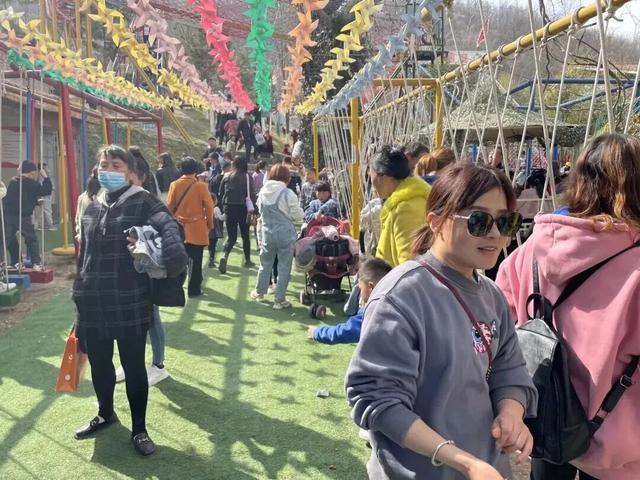 秋华未减，冬景将至，来炎帝影视基地赴一场秋冬的约会吧！