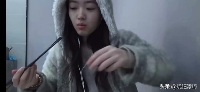 19岁日本女孩杭州独自旅行，我无语了！没想到是个吃货