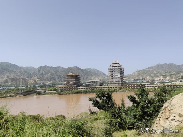 什川东北的黄河峡谷