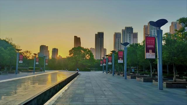 家门口的风景——万达广场