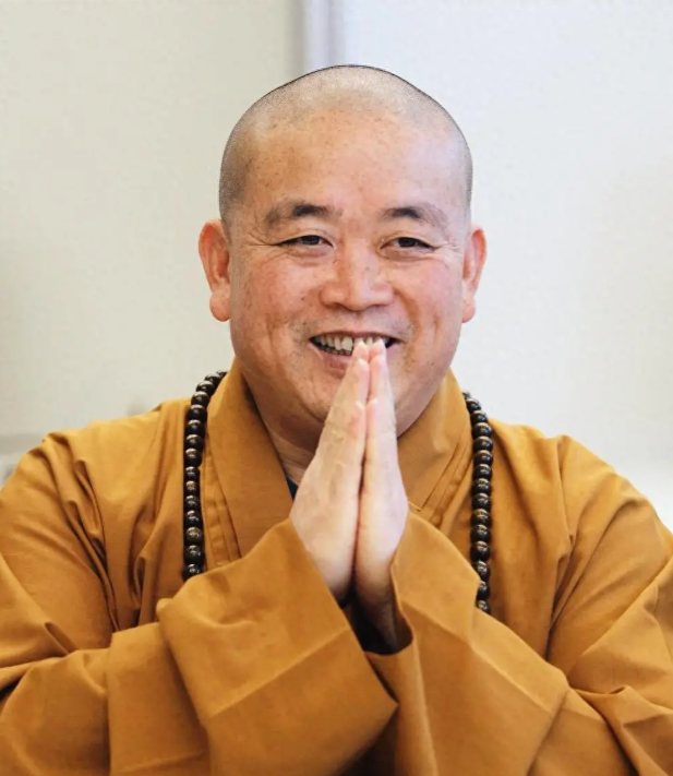 释永信在少林寺有多爽，让人根本想象不到，难怪佛协会批了又批