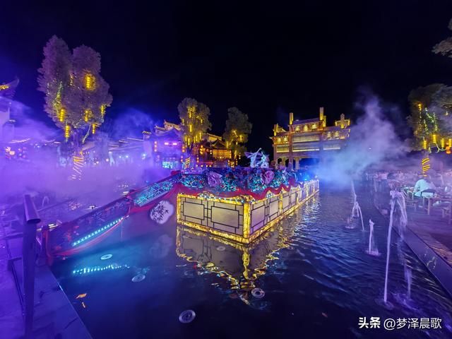 云梦：七夕祥云湾 光影织鹊桥