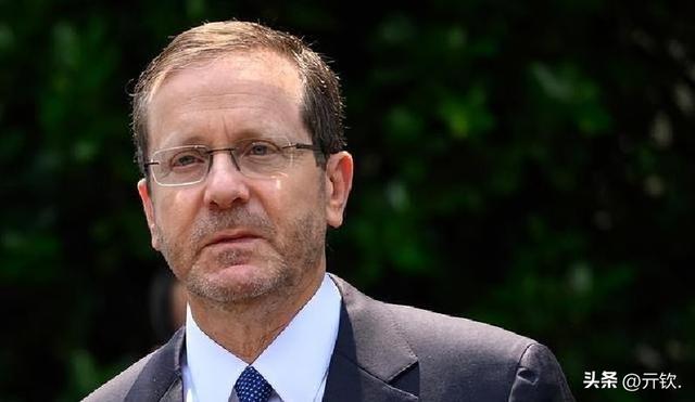 为了不坐牢脸都不要了！拿战争当挡箭牌	，以总理首创“自我赦免	”