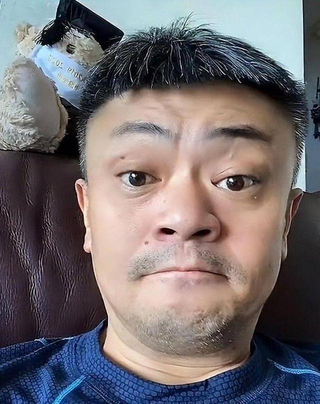 83岁高明的近况：自儿子高亮去世后，儿媳已成他和妻子的晚年依靠