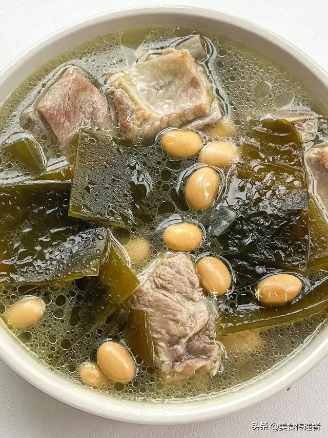 花胶黄豆排骨汤的功效 花胶黄豆排骨汤的功效与禁忌