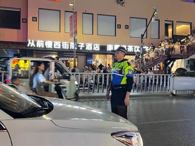 阳朔：暑期旅游服务提质，让山水之约更惬意​