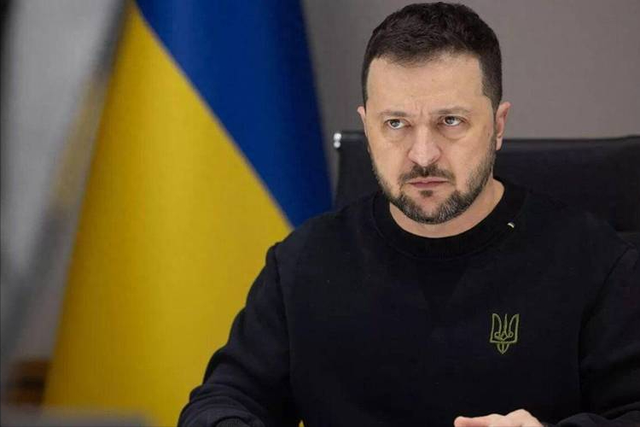 战火中卷走1亿，泽连斯基亲信外逃，乌克兰寒冬再遭重击