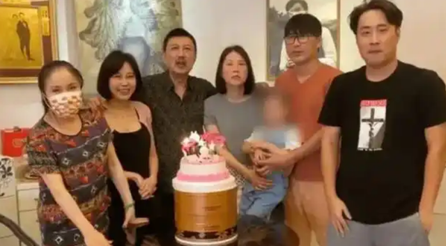 曾是一代歌王，后来成人尽皆知的台独分子，如今家破人亡下场凄凉