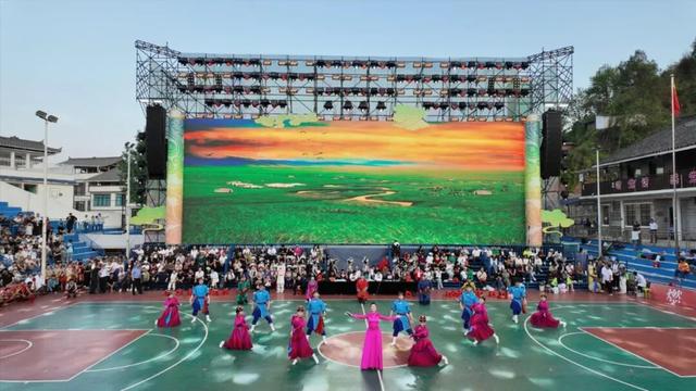 赤峰乌兰牧骑即将开启全国巡演！首站就在→