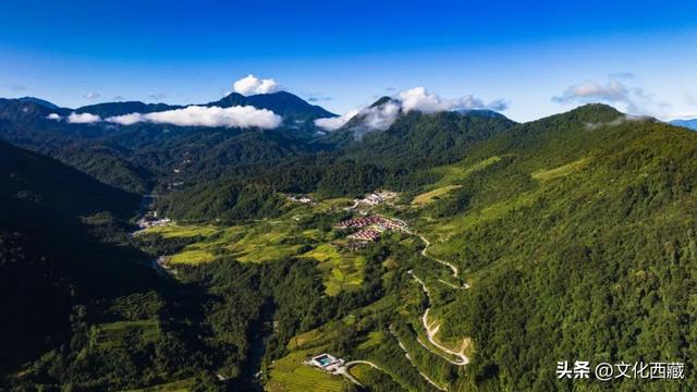 这个中国最后一个通公路的县城！凭什么成为无数人的此生必去？