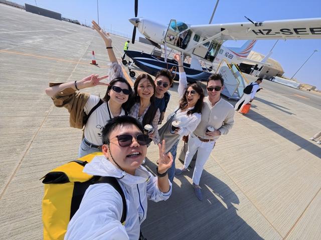 和陈赫离婚10年后，晒出情侣泳装照的许婧，没给前夫留一丝体面