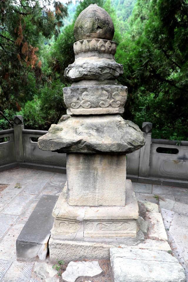 卦山天宁寺塔林——交城