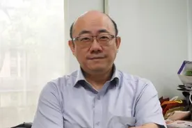大陆船澎湖出现，蔡英文不敢去南沙，郭正亮建议：台军可放弃金门图片
