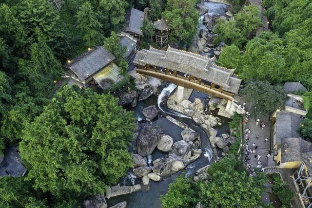 望仙谷被错认成日本景区，我外交官纠正：这是在中国，不是日本！