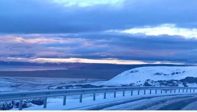 全国多地突然下雪！雪天出行安全指南→